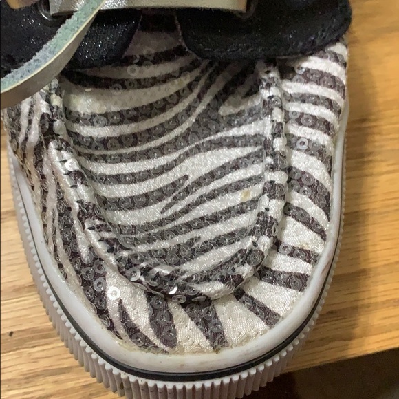 Fun zebra flats - Picture 3 of 4